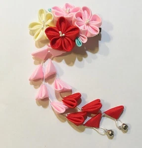 Bridal Japanese Kanzashi Flower Hair Clip Alligator Clip  Pink Color with Tassle - Picture 1 of 4