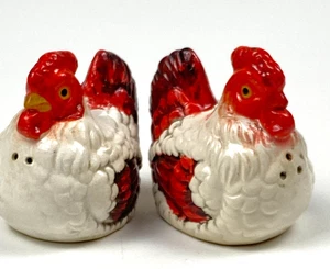 Vintage rot weiß Henne Salz & Pfefferstreuer Keramik Hahn Huhn Bauernhaus MCM - Bild 1 von 9