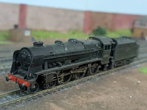 Mainline 37066 Class 7P Rebuilt Patriot 4-6-0 45532 'Illustrious' in BR Green - Picture 1 of 8