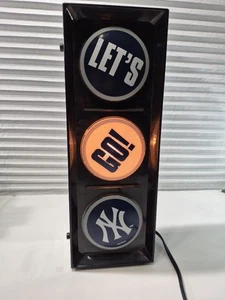 New York Yankees MLB Traffic Light Lets Go Blinking For Man Cave - Picture 1 of 7