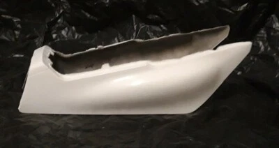 Panel de carenado de asiento superior trasero Yamaha FZR1000 Exup 1987/1991 Genesis fibra de vidrio  Foto 1 de 3