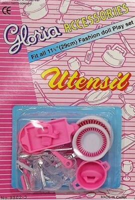 Gloria Accesorios Barbie Tamaño Casa de Muñecas Muebles Platos Utensilios Juego Set Foto 1 de 3