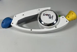 Original BOP IT Hasbro 2008 White Electronic Game Twist Pull 02921 - Picture 1 of 1