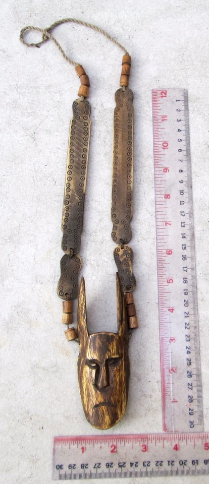 Collar amuleto de hueso de ciervo chamán tribal Nagaland de colección Foto 1 de 1