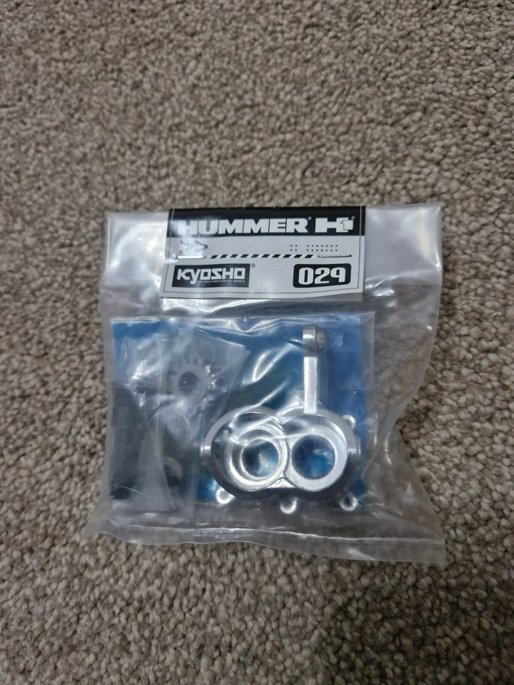 DEAGOSTINI BUILD YOUR OWN HUMMER H1 #29 FRONT LEFT HUB INSIDE + REDUCTION SHAFT - Image 1 of 1