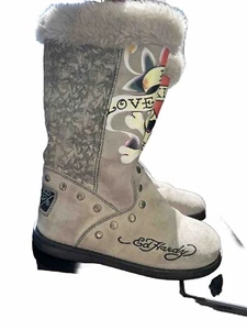 Ed Hardy taupe Wildleder Mokassin halbhoch hellbraun Wildleder Stiefel Größe US 7 - Bild 1 von 8