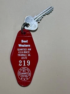 Llavero y triángulo de llave de habitación Best Western Hotel Motel Virginia #219 RARO - Imagen 1 de 2