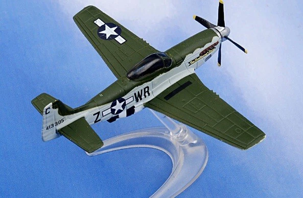 Corgi P-51 Mustang Hun Hunter Corgi 1:110 CS90339 - Image 1 of 1