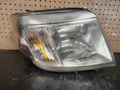 Mercury Mariner 2008 09 10 11 faros montaje luz pasajero derecho OEM Foto 1 de 4