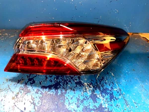 Genuine Toyota 18 19 20 Camry taillight LED New OEM Right 81550-06850 II92 Chip - Picture 1 of 6
