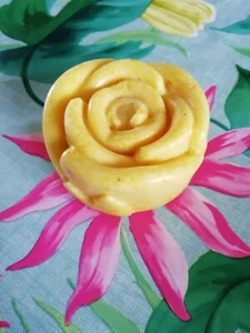 Handmade Fortifying Solid Hair + Body Conditioner, Shea, Rose Absolute, Egg Protein - Bild 1 von 5