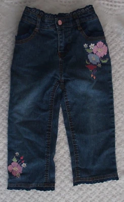 Pantalones de mezclilla recortados/capri Disney Princess 6 niñas Cenicienta en muy buen estado primavera verano otoño encaje Foto 1 de 3