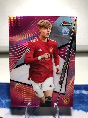 2020-21 Topps Finest UCL Pink Refractor /125 Brandon Williams #21 Rookie RC - Image 1 of 2