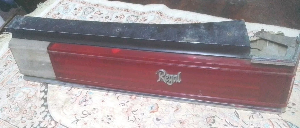 Buick Regal 1982-1983 Rh Tail Light Assembly - Image 1 of 4