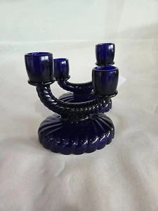 VINTAGE COBALT BLUE IMPERIAL GLASS CANDLESTICKS DOUBLE STICK SWIRL - Bild 1 von 5