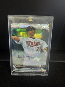 2012 Topps Finest ATOMIC REFRACTOR AUTO Brian Dozier Rookie - Faded - /5 - Bild 1 von 2