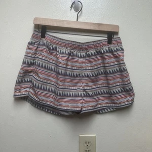 Patagonia Shorts Womens Large Barely Baggies Aztec Southwest Hiking Camping - Picture 1 of 7