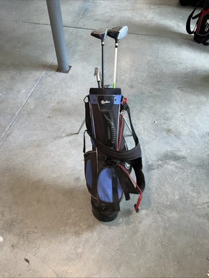 Confidence Jr Tour Golf Club Set -Drivers 7,9 Irons And Putter  Right Handed - Image 1 of 4