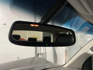 Espejo retrovisor TUNDRA 14-17 atenuación automática (HomeLink) - Imagen 1 de 1