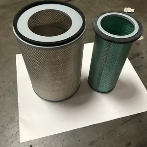 ST40616AB 32209101+32209102; 1266091H1+1201734H1; 6001814300+ AIR FILTER - Picture 1 of 10