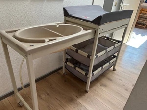 Wickeltisch mit Badewanne - Bild 1 von 6