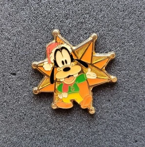 Japan Tokyo TDR - Winter Christmas 2007 Game Prize - Goofy Hat Star Pin 58022 - Picture 1 of 2