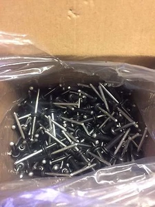 Kayak Tri-Bulb Rivets WITH ORING Tri Grip Rivet 3/16 boat canoe 100 PIECES - Picture 1 of 3