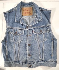 Vintage Levis Jean Trucker Vest Men Medium Denim Blue 70595-4891 Made in USA - Picture 1 of 11