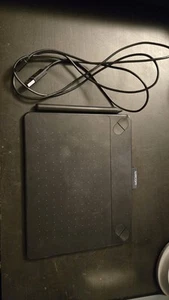 Wacom Black Small Intuos Art Pen and Touch Tablet CTH490AK - Afbeelding 1 van 2