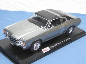 1971 CHEVELLE SS 454 SPORTCOUPE SILBER NEU IN BOX 1:18 - Bild 1 von 4