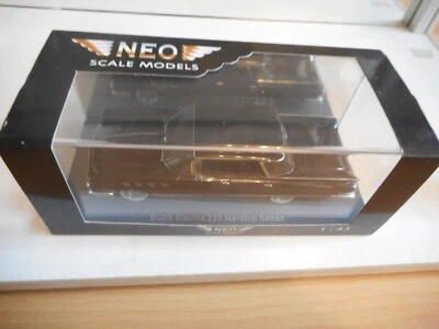 Neo Scale Models Buick Electra 225 Hardtop Berline en noir au 1:43 en boîte - Photo 1/2