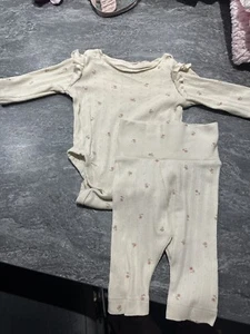 H&M Beige Floral Co Ord Baby 0-3 Months - Picture 1 of 1