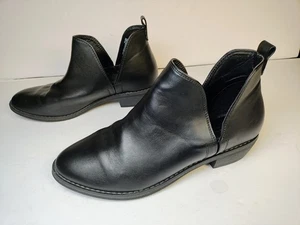 Universal Thread Damen 7,5 Nora V-Ausschnitt Stiefeletten Western Cowgirl schwarz - Bild 1 von 10