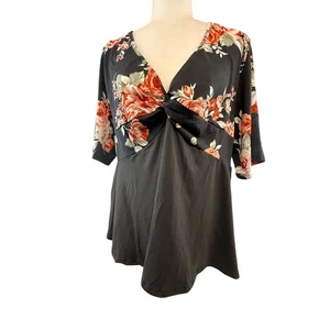 Shein Curve 2XL Blusa Top Mujer Estampado Negro y Floral Cuello en V Fondo Fluido - Imagen 1 de 11