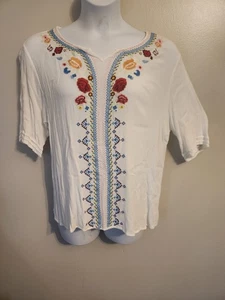 Liv Los Angeles White Crinkle Embroidered Floral Top Hippie Boho 3X - Picture 1 of 6