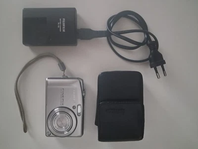 Fujifilm FinePix F50fd  12 MP Digitalkamera - Bild 1 von 4