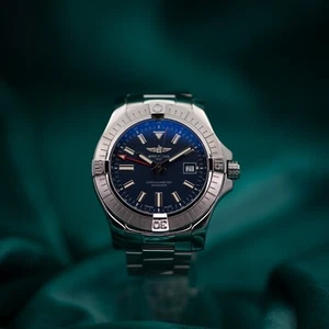 Breitling Avenger Automatic GMT 45 A32395101C1A1 - Picture 1 of 24
