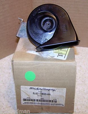 05 Ford Escape 05 Mercury Mariner Low Note bocina 5L8Z-13832-AA OEM nuevo Foto 1 de 4