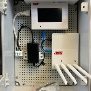 NORTHERN ELECTRIC GATEWAY BDG-256(P3) CON CUSTODIA NEMA + ROUTER WIFI ($370 OBO) - Foto 1 di 6