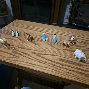 De Colección Avon Miniatura Madera Pintada Arca de Noé Animal Navidad Adornos 9 Piezas - Imagen 1 de 4