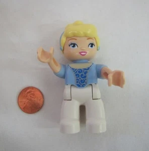 LEGO DUPLO CINDERELLA PRINCESS 2.5" FIGURE Replacement for Royal Castle - Picture 1 of 4