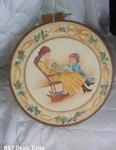 Vintage Primitive Art Hand Painted Canvas Mom & Daughter Sewing Wood Hoop Frame - Picture 1 of 5