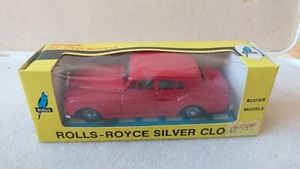 Budgie Diecast No.102 Rolls Royce Silver Cloud Red Boxed - Picture 1 of 8