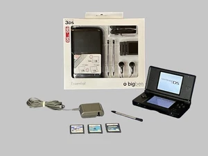 Nintendo DS Lite Kobalt/Schwarz mit nagelneuem Zubehörpaket und 3 Spielen - Bild 1 von 23