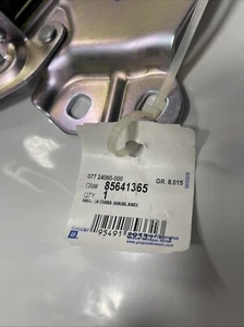 GM OEM 2020-2024 Cadillac CT5 Driver Side Hood Hinge - 85641365 - Picture 1 of 3