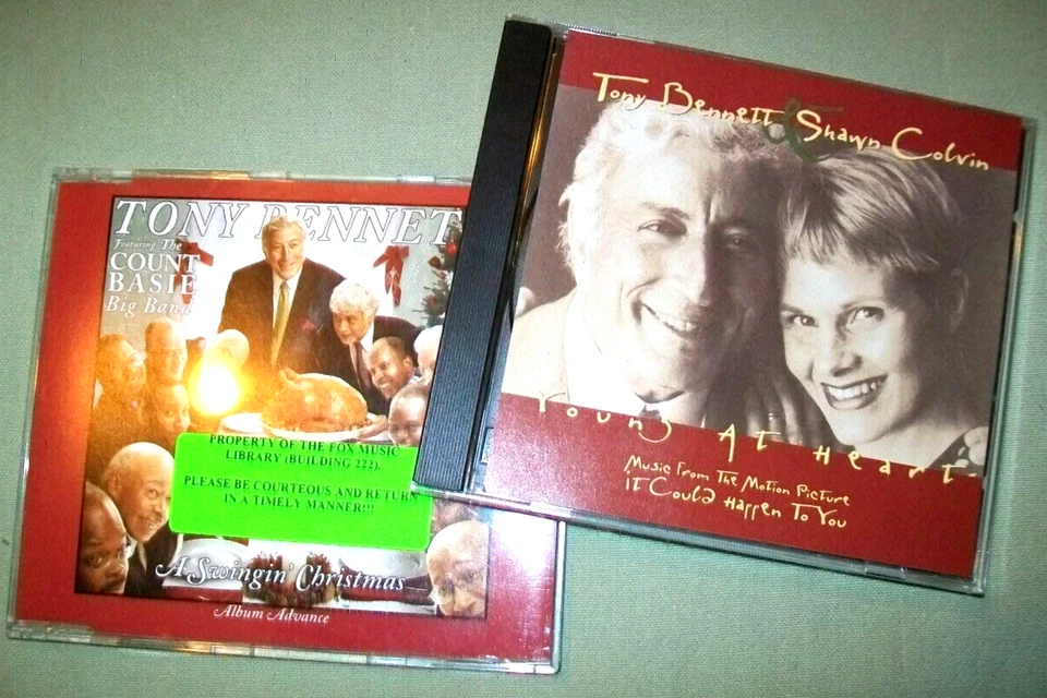 Tony Bennett **PROMO CD LOT** Young At Heart -- Ein Swingendes Weihnachten - Bild 1 von 1
