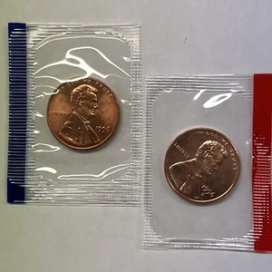 1995 P&D Lincoln Cents from Mint Set in Mint Cello with Free Shipping - Picture 1 of 2