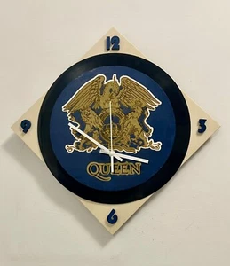 OROLOGIO PARETE QUEEN - legno e vinile con incisione laser e decorazione - Picture 1 of 9