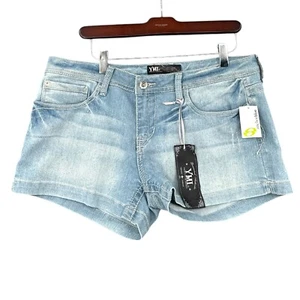YMI Light Wash 5 Pocket Button Zip Fly Belt Loops Denim Shorts Womens Size 13 - Picture 1 of 7