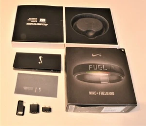 Nike Plus Fuel empty box with accessories and papers only, no band - Picture 1 of 2